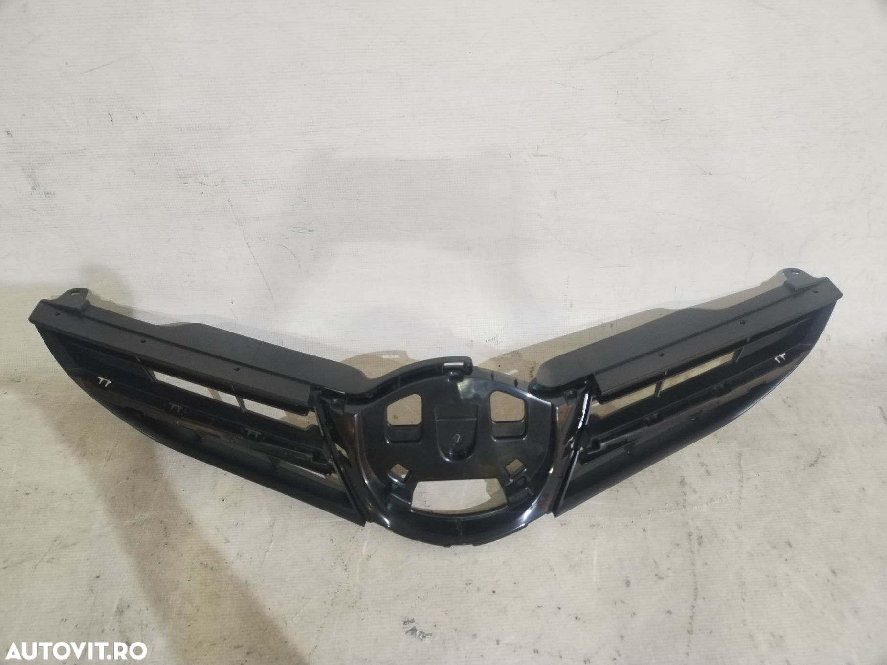 Grila radiator Toyota Auris, 2012, 2013, 2014, 2015. - 2