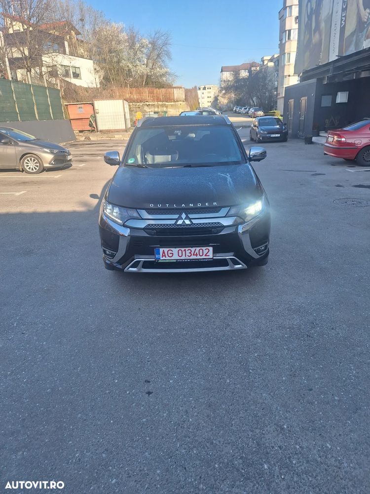 Mitsubishi Outlander 2.4 4WD Diamant+ - 5
