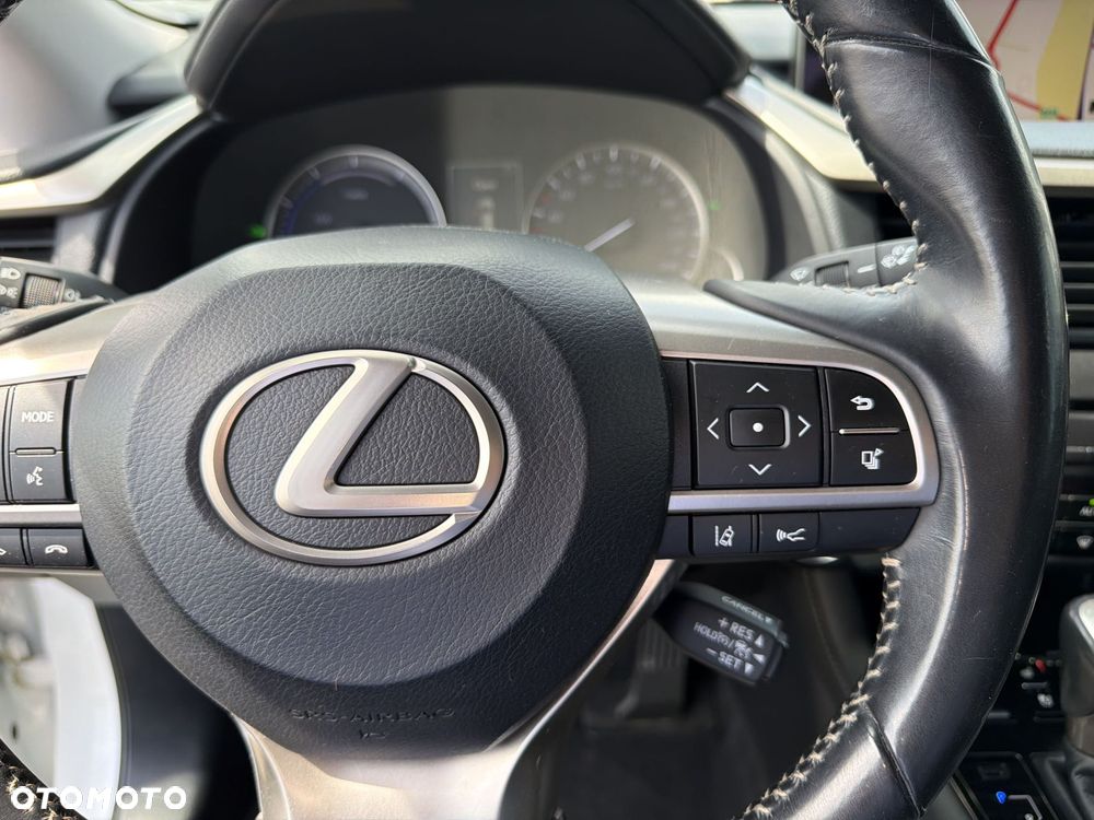 Lexus RX - 24