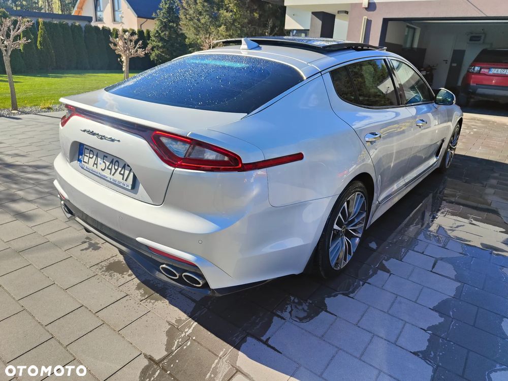 Kia Stinger - 4