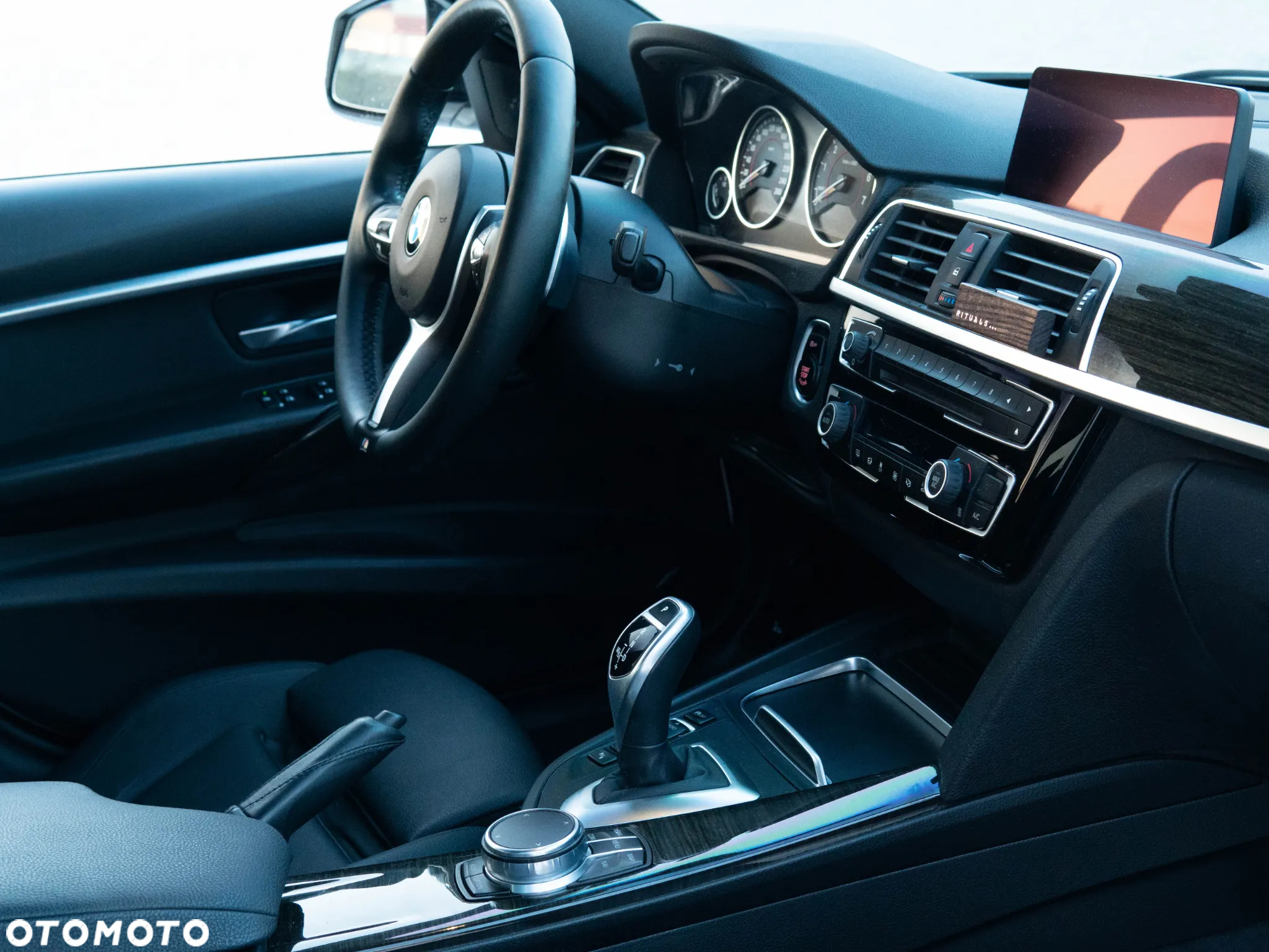 BMW Seria 3 330i M Sport Shadow sport - 21