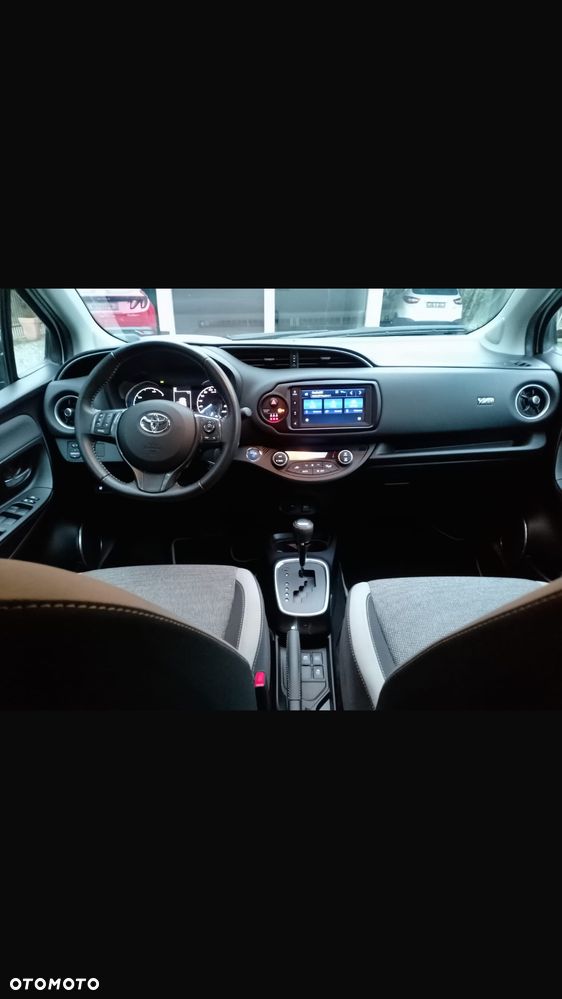Toyota Yaris 1.5 VVT-i Y20 Club - 16