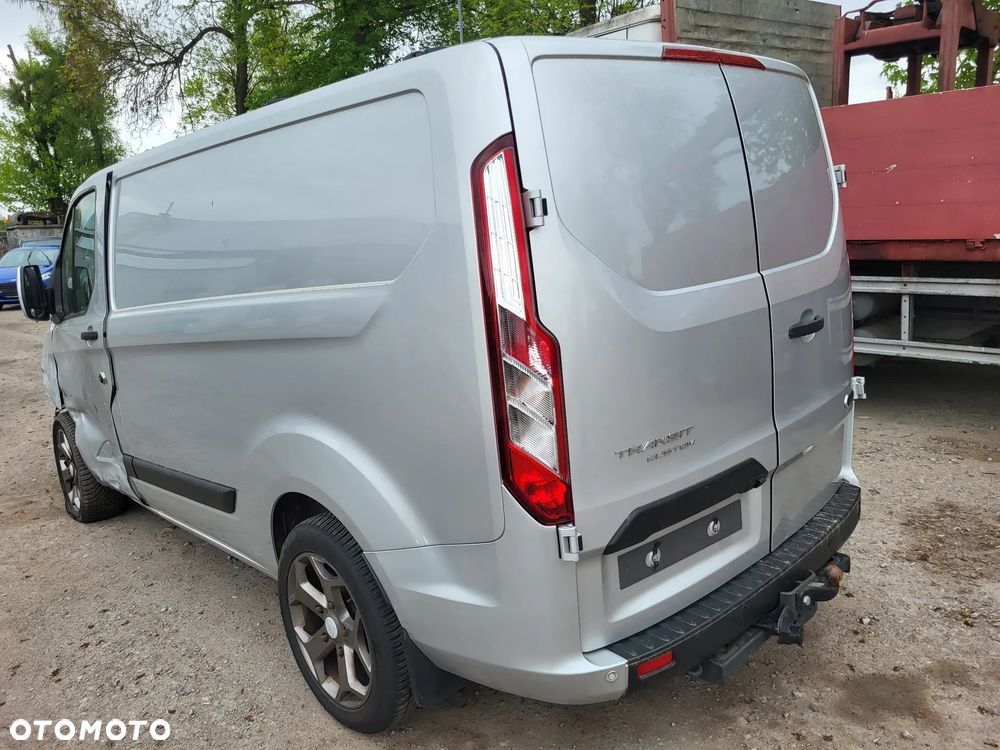 Ford TRANSIT CUSTOM - 16