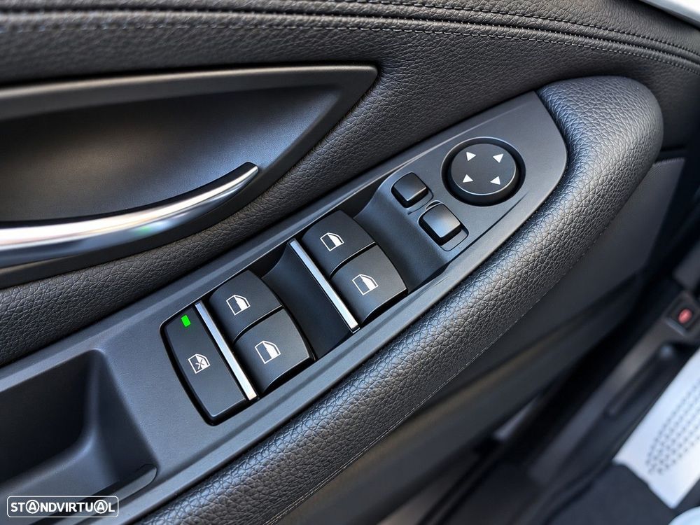 BMW 520 d Pack Desportivo M Auto - 15