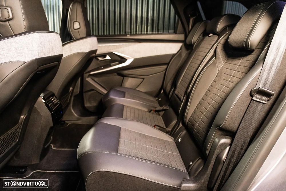 Peugeot E-5008 73 kWh GT - 40