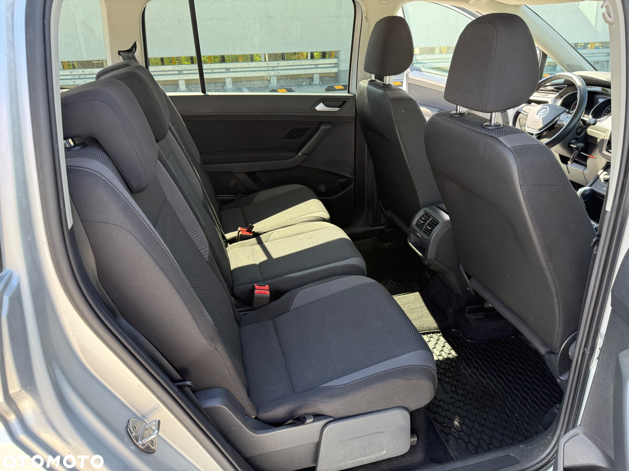 Volkswagen Touran 1.5 TSI EVO Trendline DSG - 27
