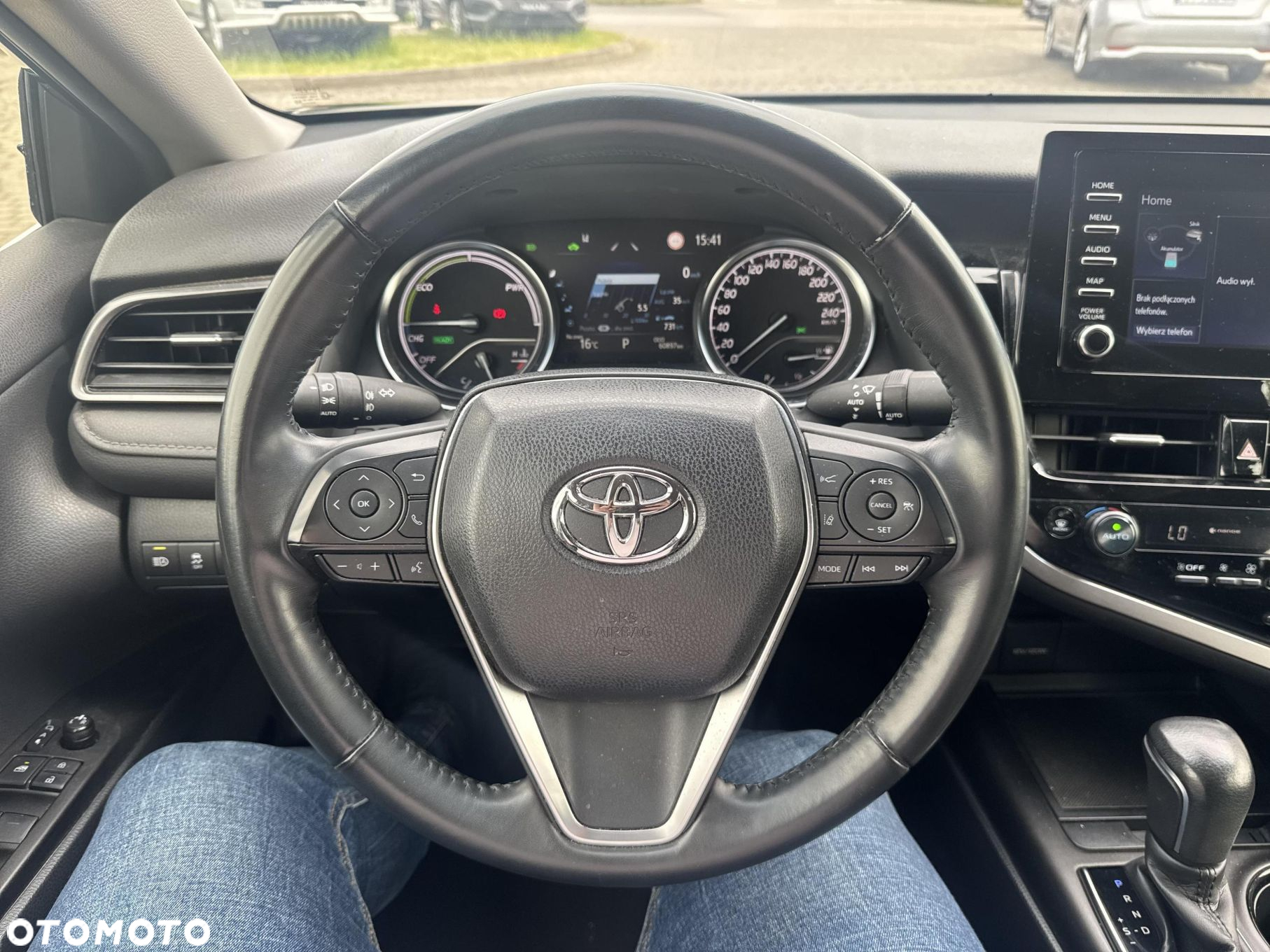 Toyota Camry - 10