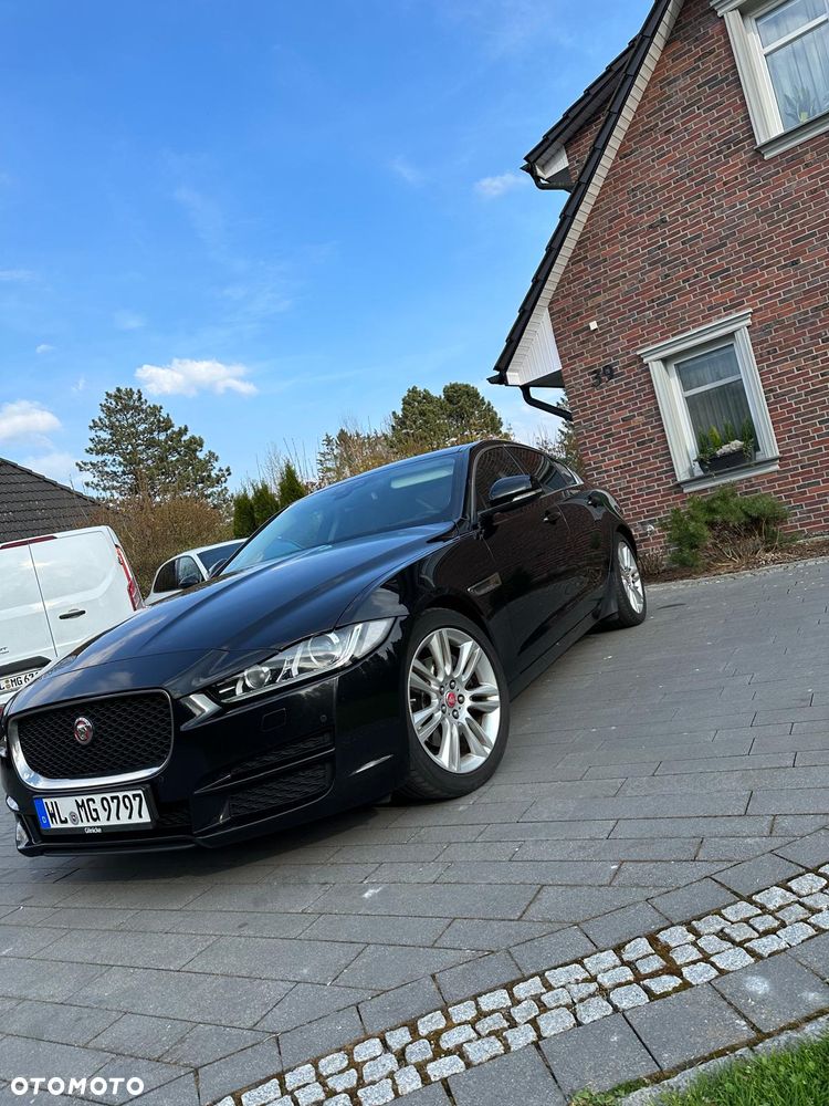 Jaguar XE 20d AWD Prestige - 5