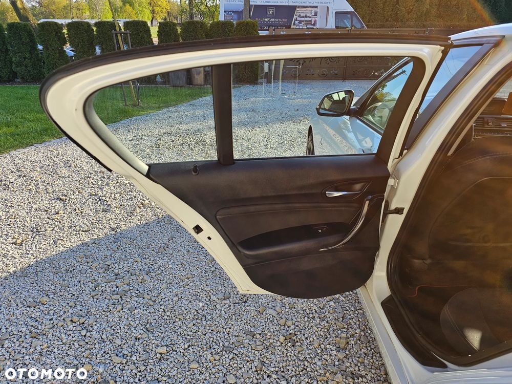 BMW Seria 1 114i Sport Line - 18