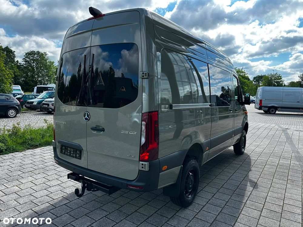 Mercedes-Benz Sprinter - 6