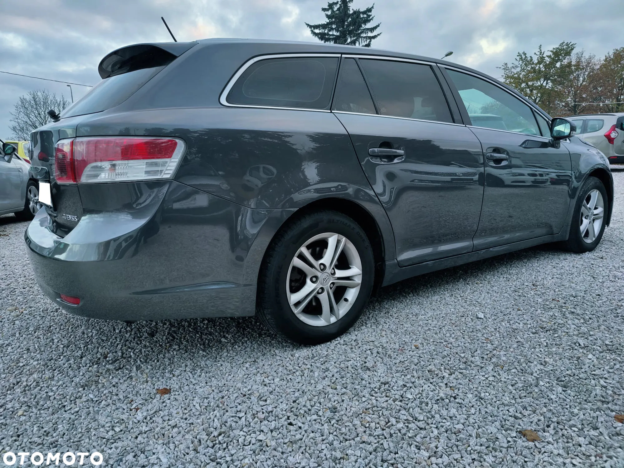 Toyota Avensis - 25