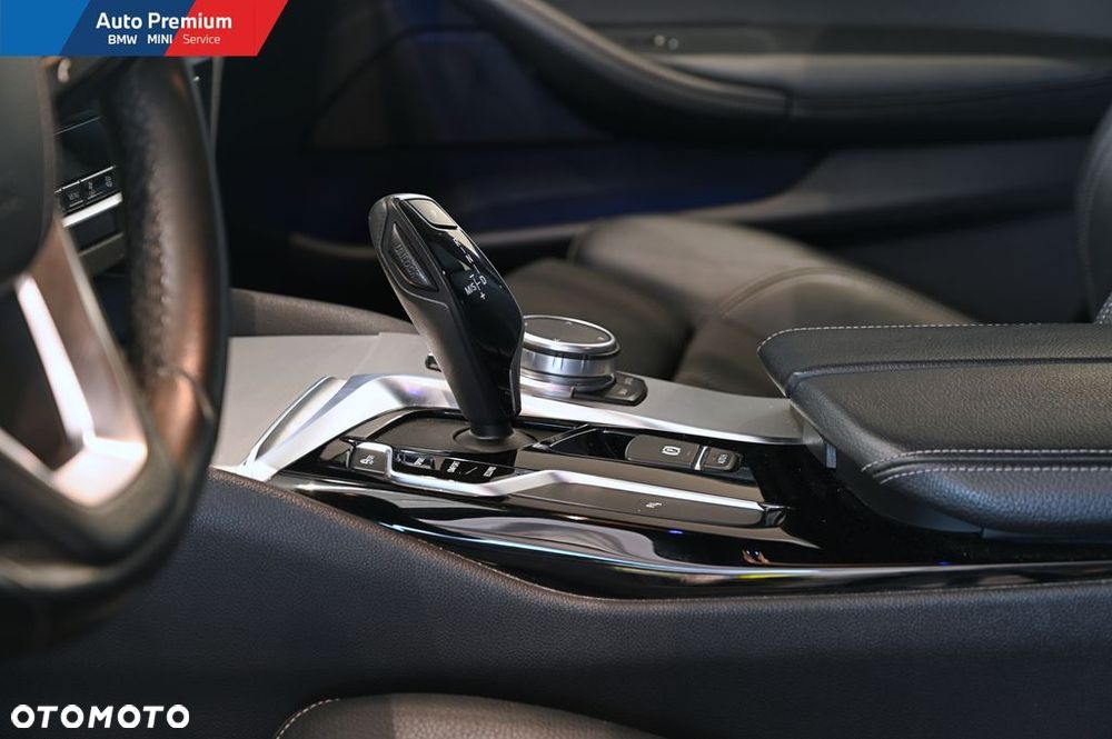 BMW Seria 5 520d xDrive - 8
