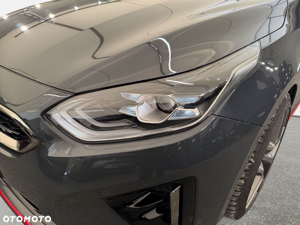Kia ProCeed - 10
