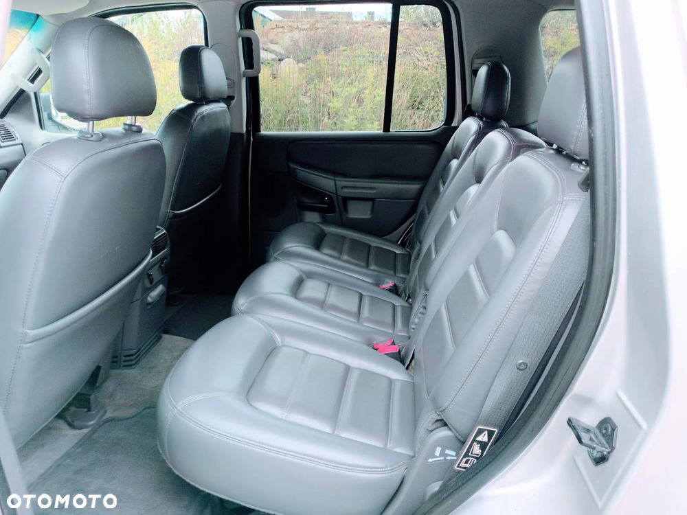 Ford Explorer 4.6 - 6