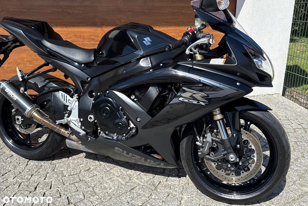 Suzuki GSX-R - 6