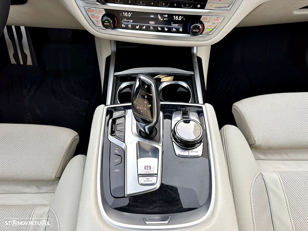 BMW 730 d Pack M - 23