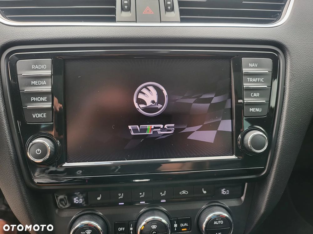 Skoda Octavia 2.0 TSI RS DSG - 27