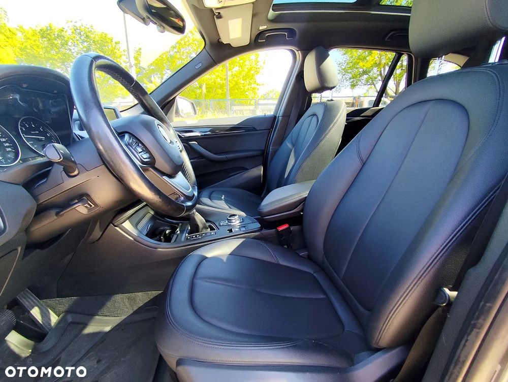 BMW X1 xDrive28i Sport Line - 7