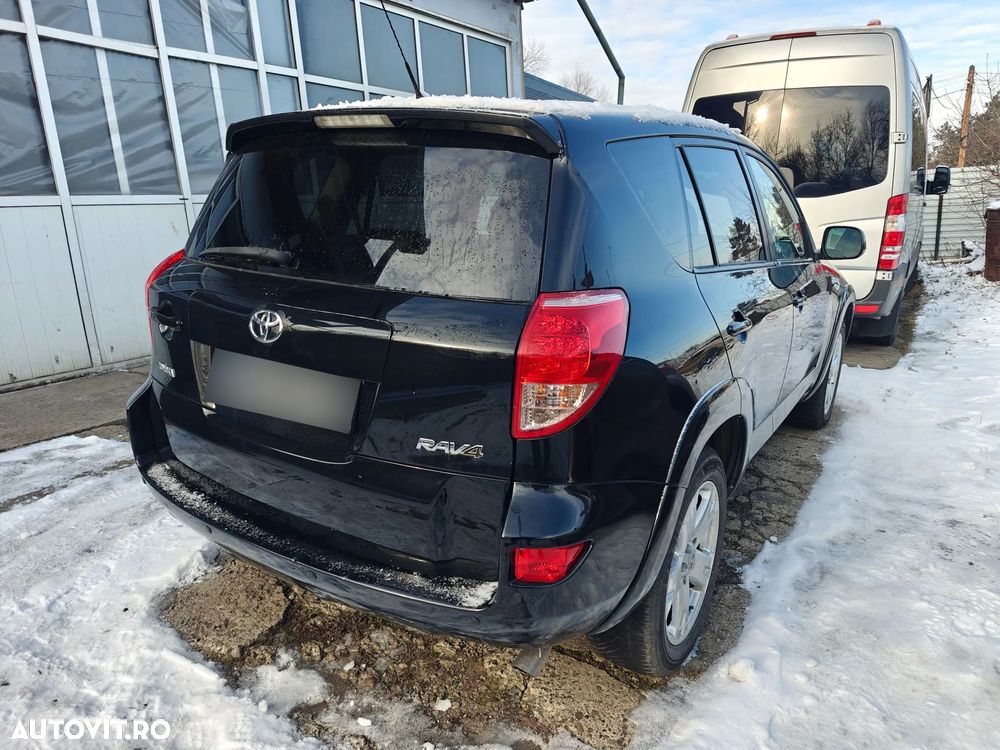 Toyota RAV4 2.2 D-CAT AWD Luxury - 3