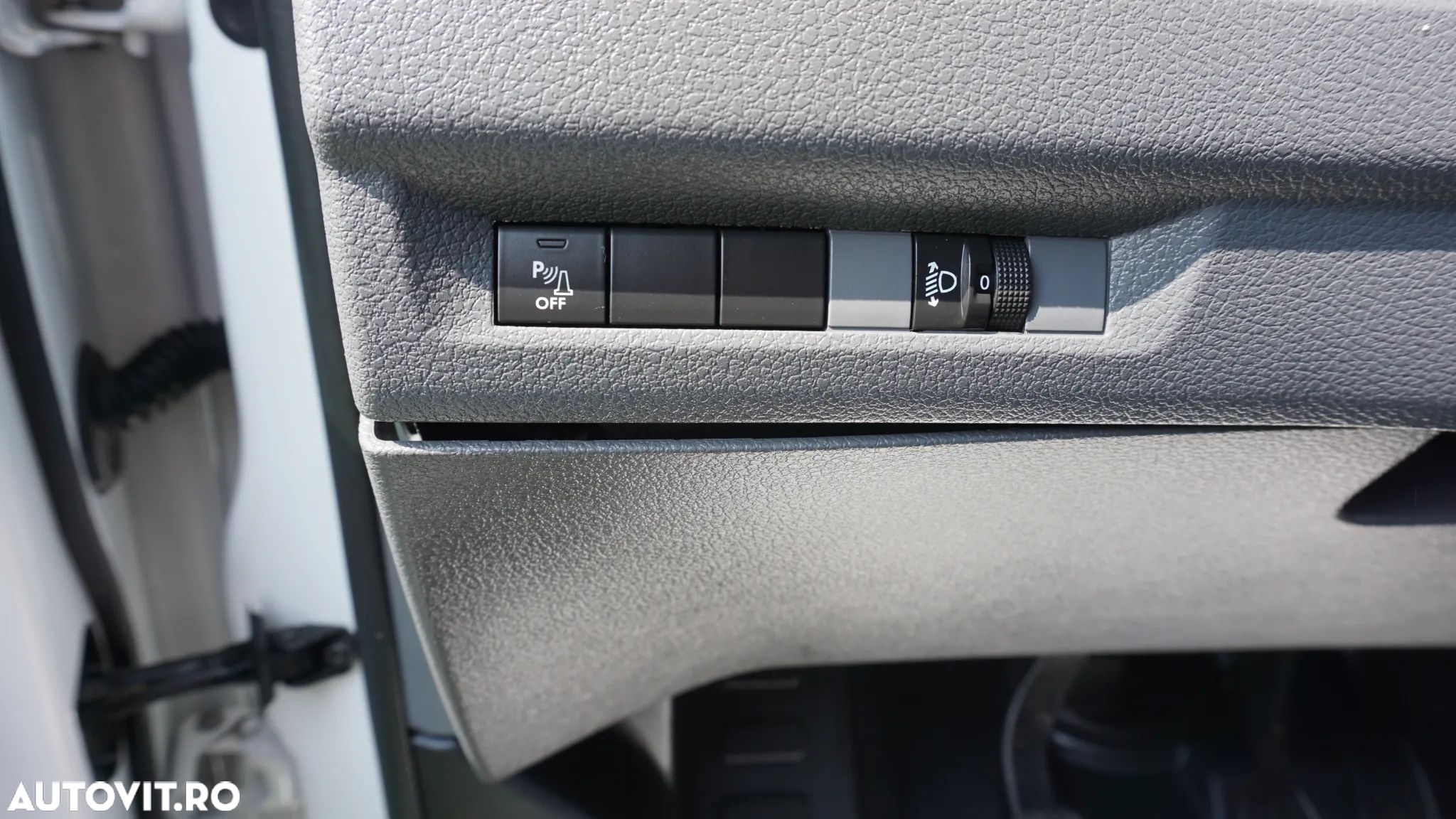 Opel VIVARO - 16