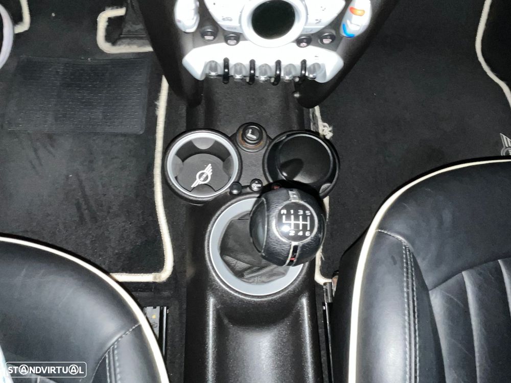 MINI 3 Portas Cooper D - 32