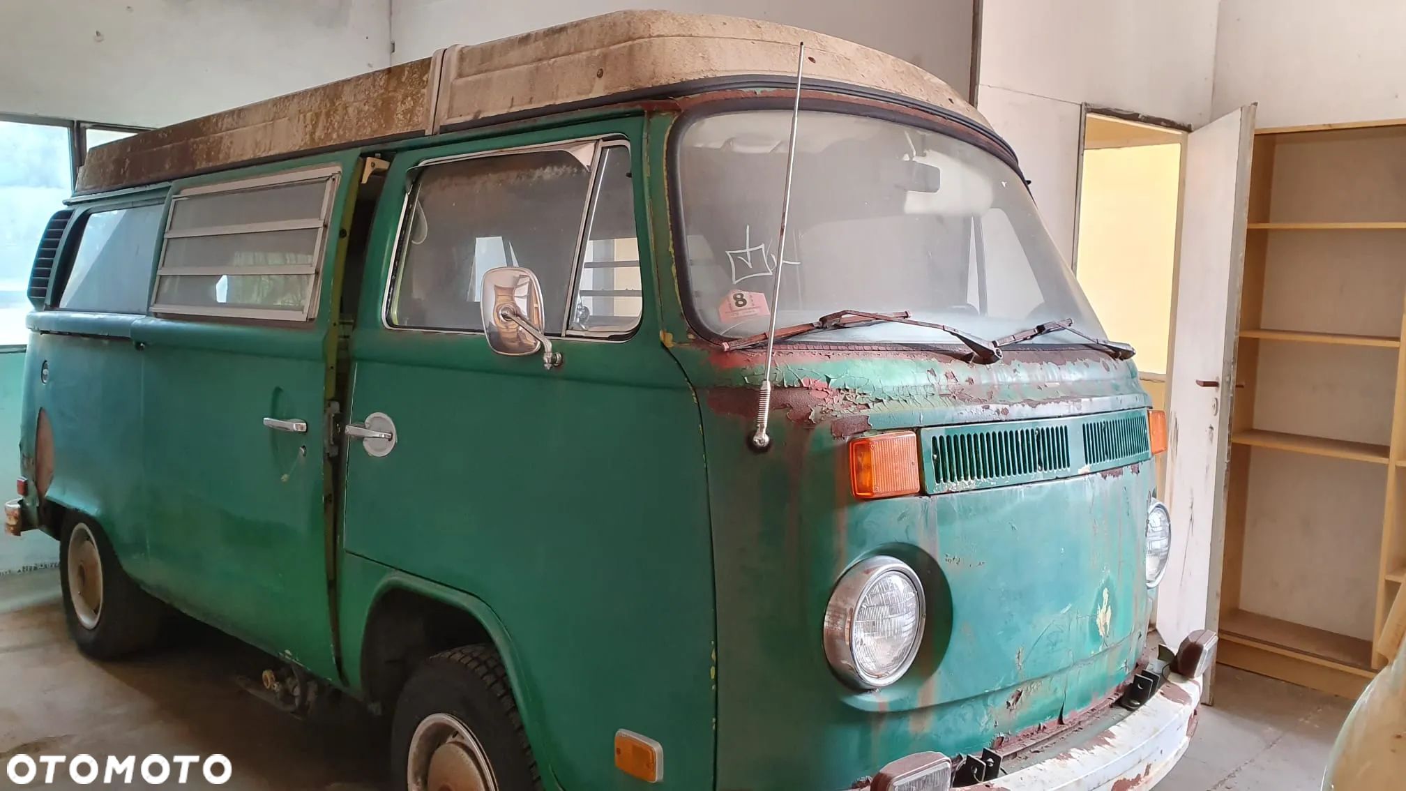 Volkswagen Transporter - 1