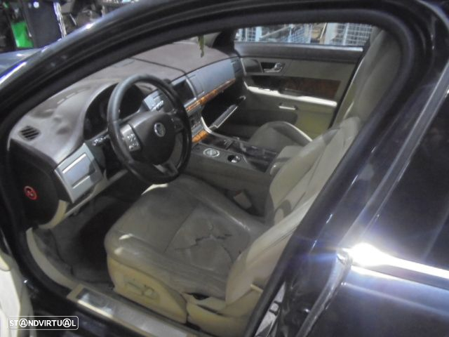 Carro MOT: AJD CXVEL: 1068010209 JAGUAR XF 2008 2.7D 207CV 4P Preto DIESEL - 4