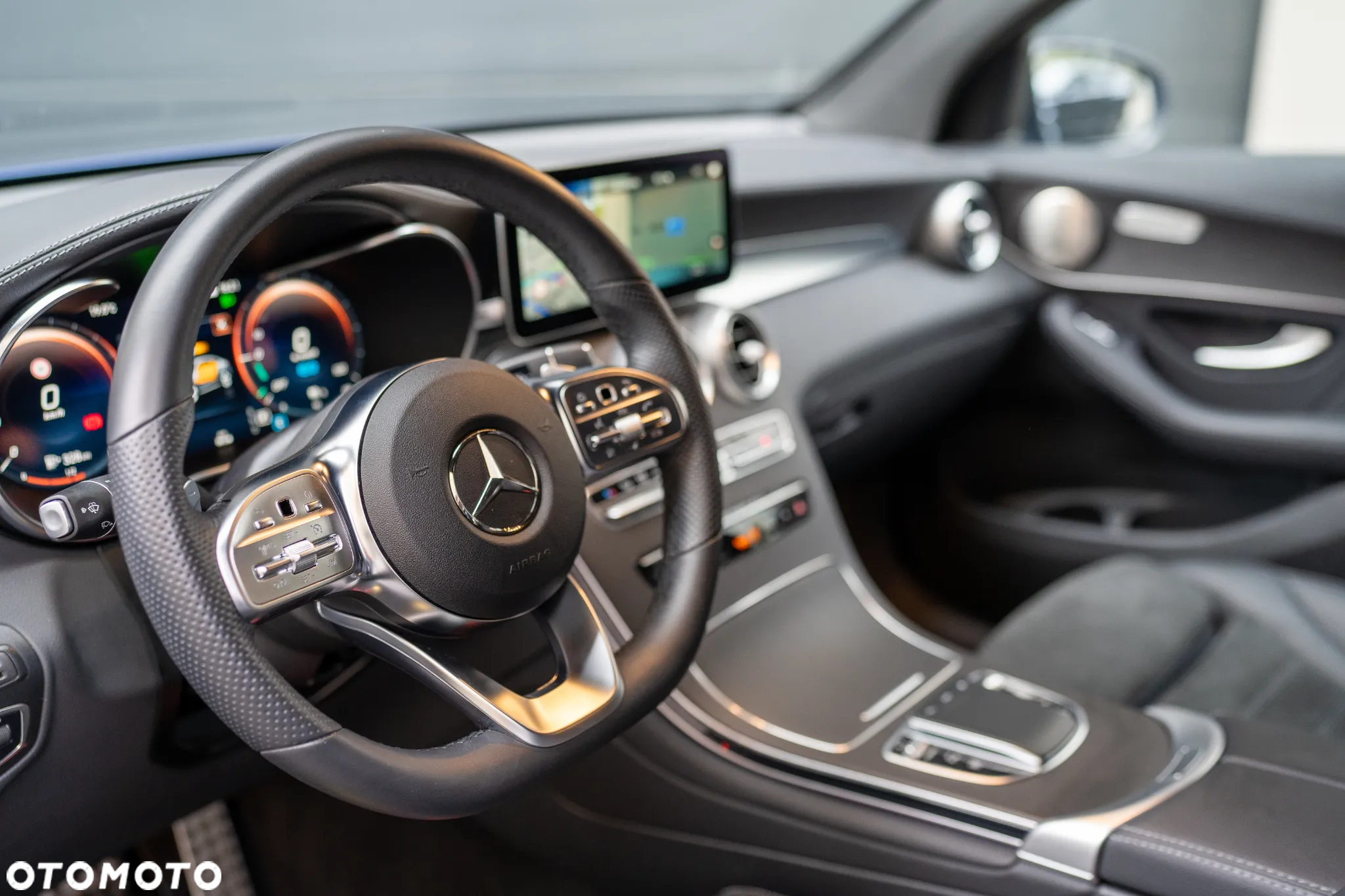 Mercedes-Benz GLC Coupe 300 e 4-Matic Business Edition - 16