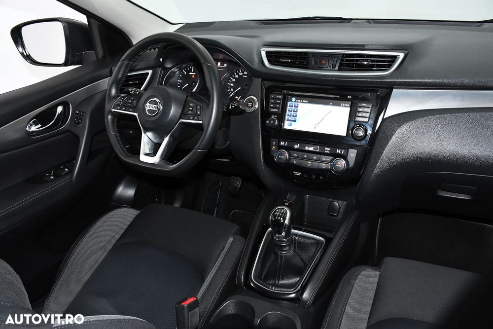 Nissan Qashqai 1.5 DCI N-Connecta - 4