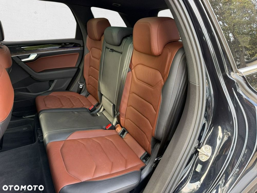 Volkswagen Touareg - 11