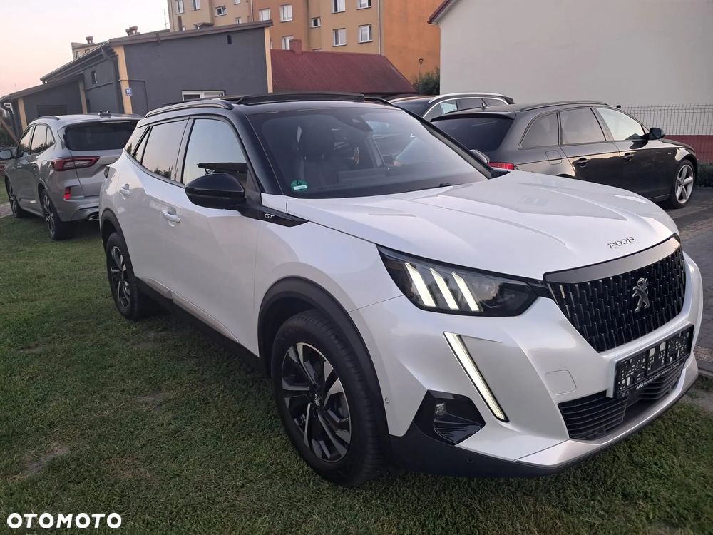Peugeot 2008 PureTech 130 EAT8 GT - 3