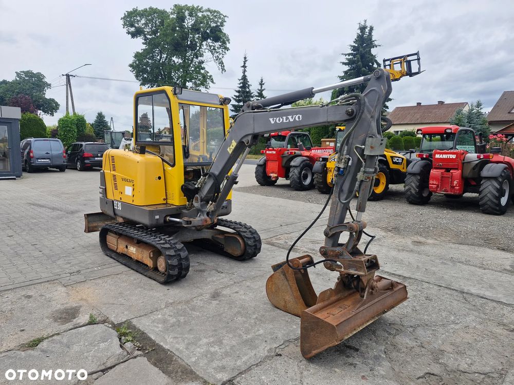 Volvo EC30 - 3