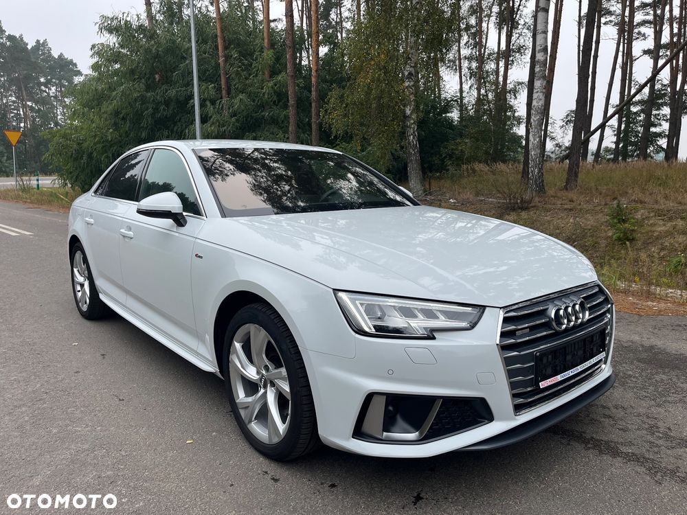 Audi A4 - 1