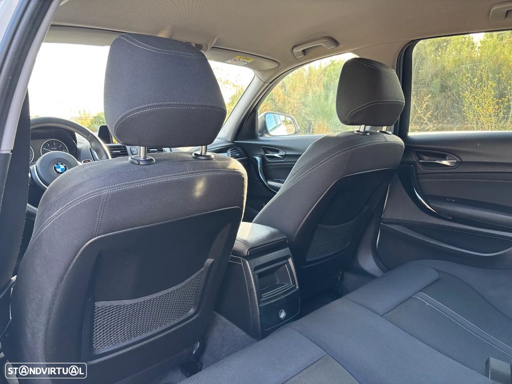 BMW 116 dA Line Sport - 31