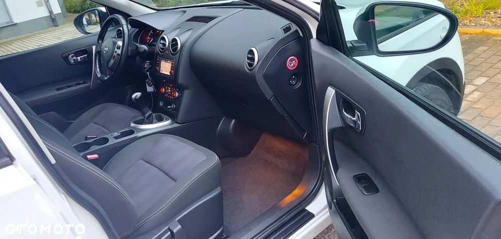 Nissan Qashqai 1.6 360 - 29