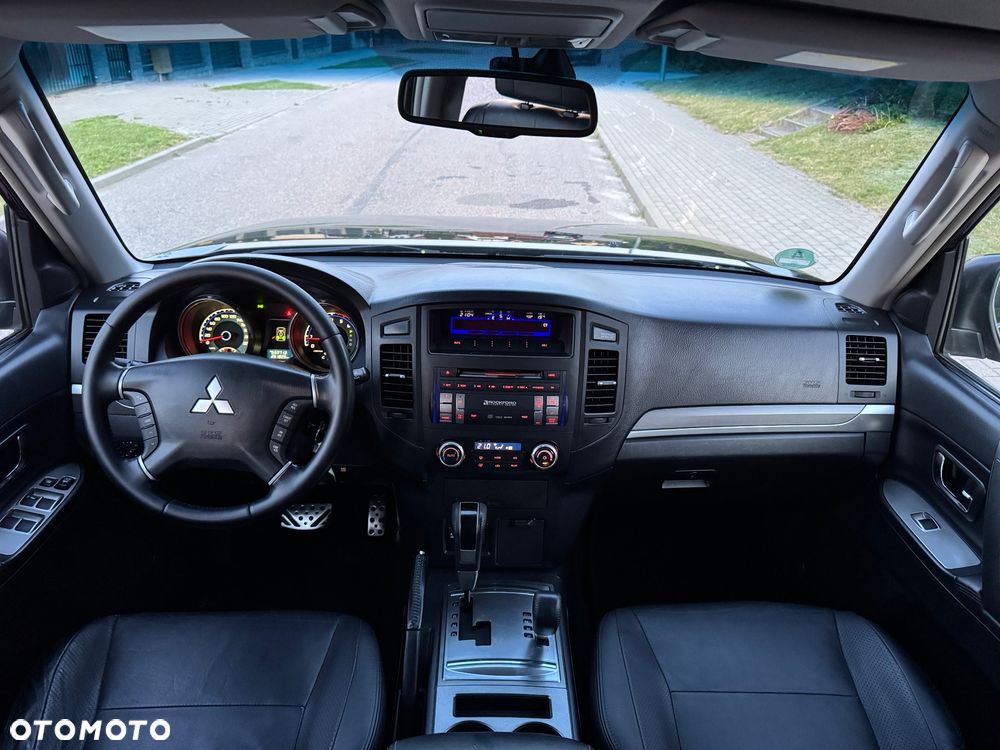 Mitsubishi Pajero 3.2 DI-D Automatik Intense - 8