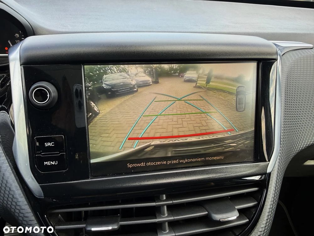 Peugeot 2008 BlueHDi 100 STOP & START Allure - 17