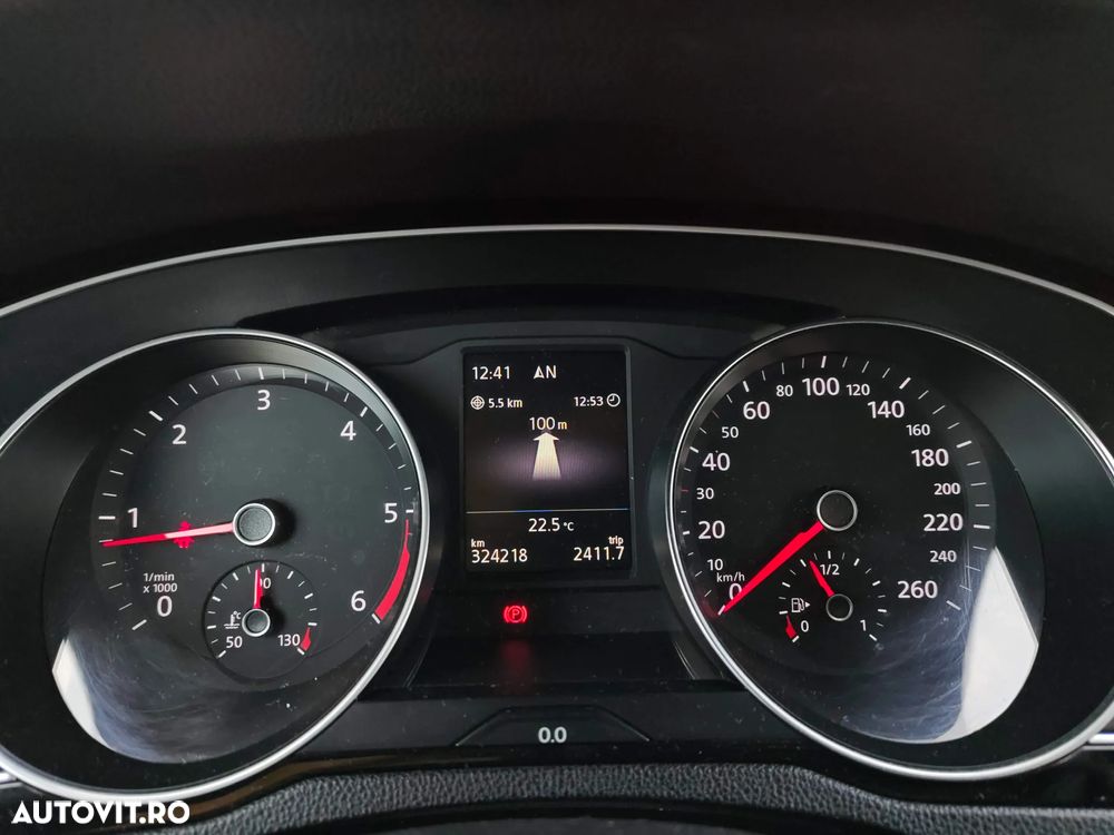 Volkswagen Passat 2.0 TDI Comfortline - 22