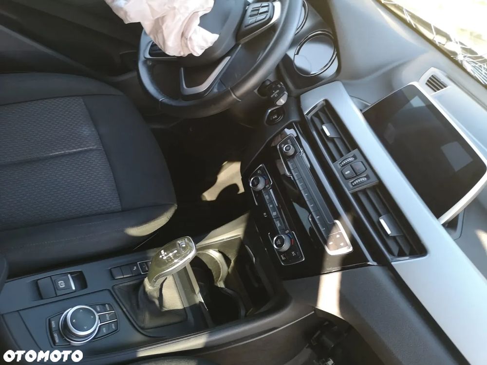 BMW X1 sDrive18d Advantage sport - 25