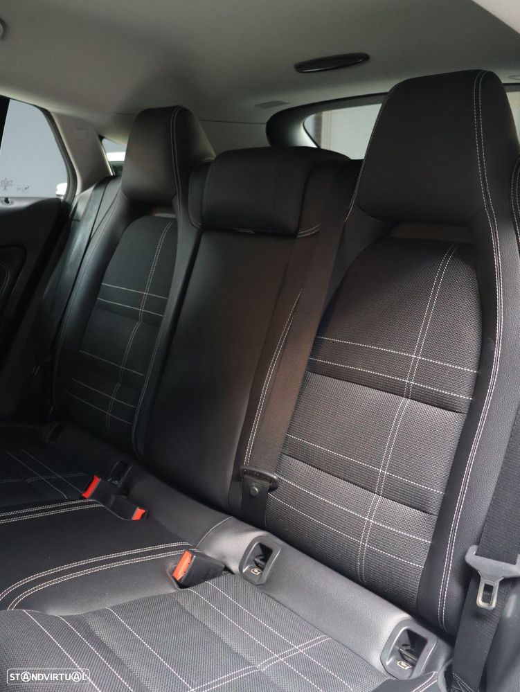 Mercedes-Benz CLA 200 d Shooting Brake Urban - 9