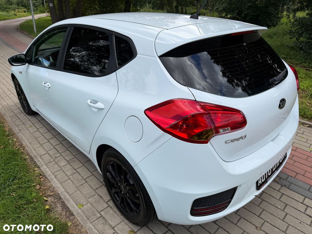 Kia Ceed 1.4 CVVT Dream Team Edition - 28