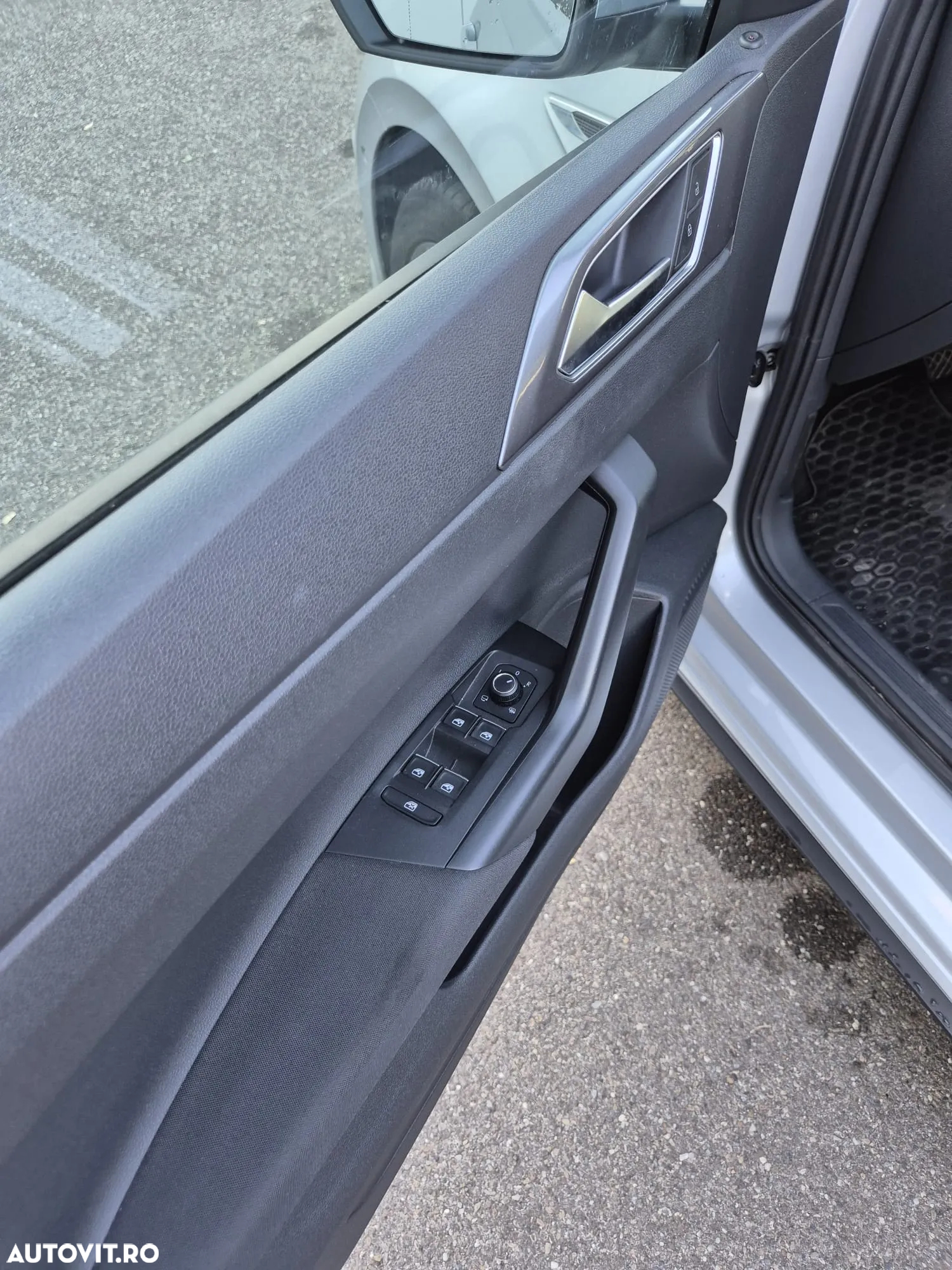 Volkswagen Polo 1.0 TSI DSG Highline - 10