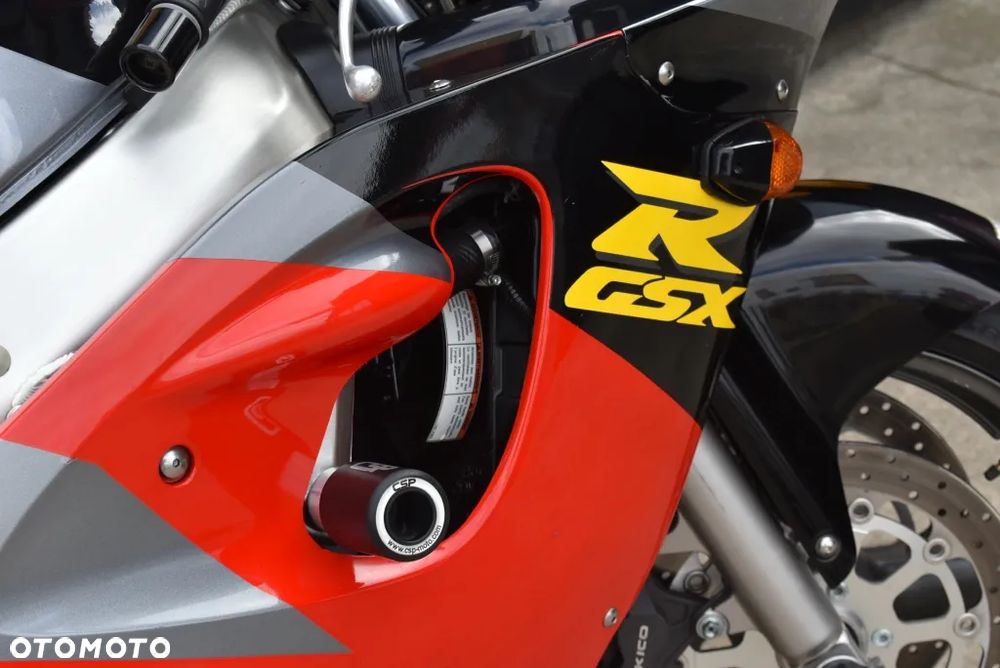 Suzuki GSX-R - 33