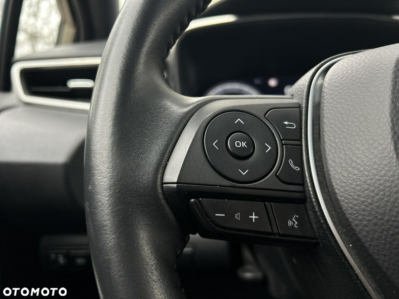Toyota Corolla - 12