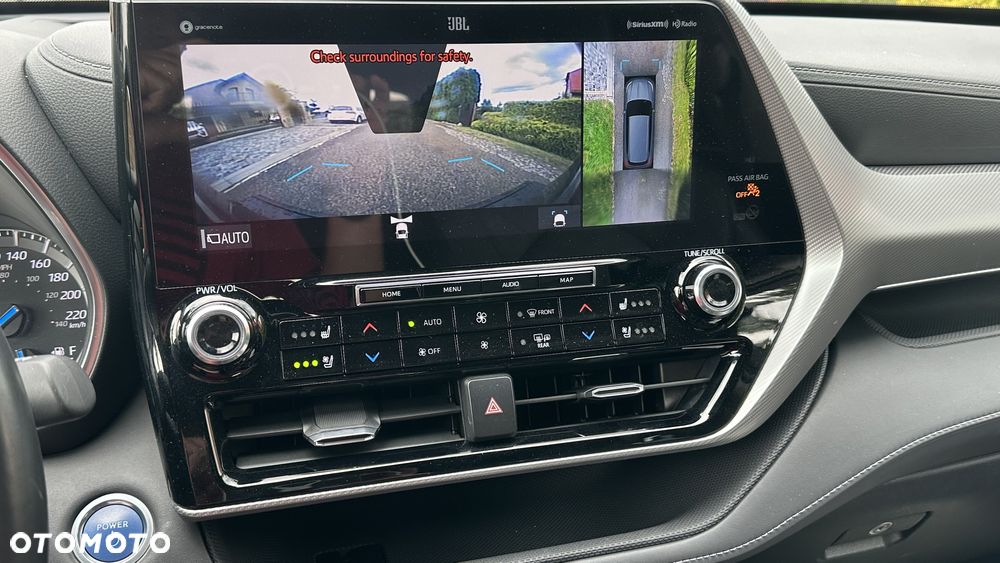 Toyota Highlander - 32