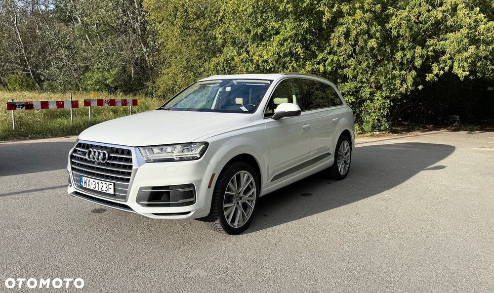 Audi Q7 - 7
