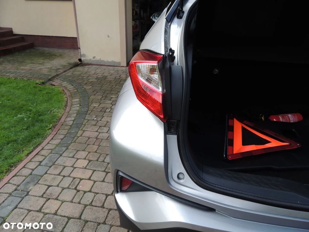 Toyota C-HR 1.2 T GPF Premium - 32