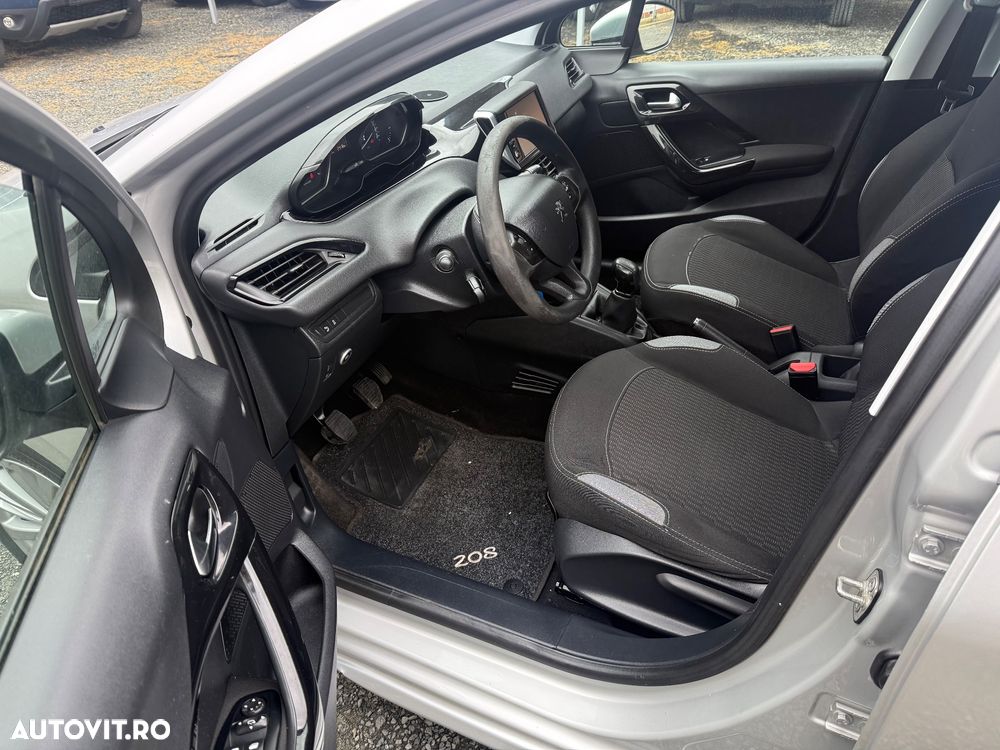 Peugeot 208 82 PureTech Style - 6