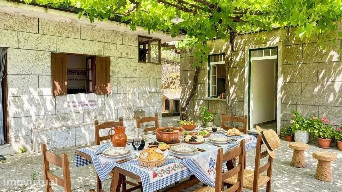 Quintinha Encantadora com Casa em Pedra - Grande imagem: 2/6