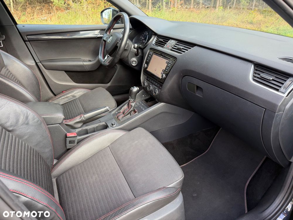 Skoda Octavia 2.0 TDI DSG RS - 16